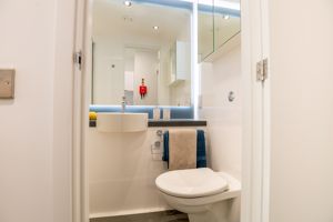 Ensuite Bathroom 2 - click for photo gallery